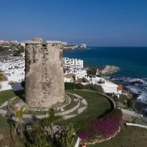 Espectacular En Primera Línea De Playa Benalmádena